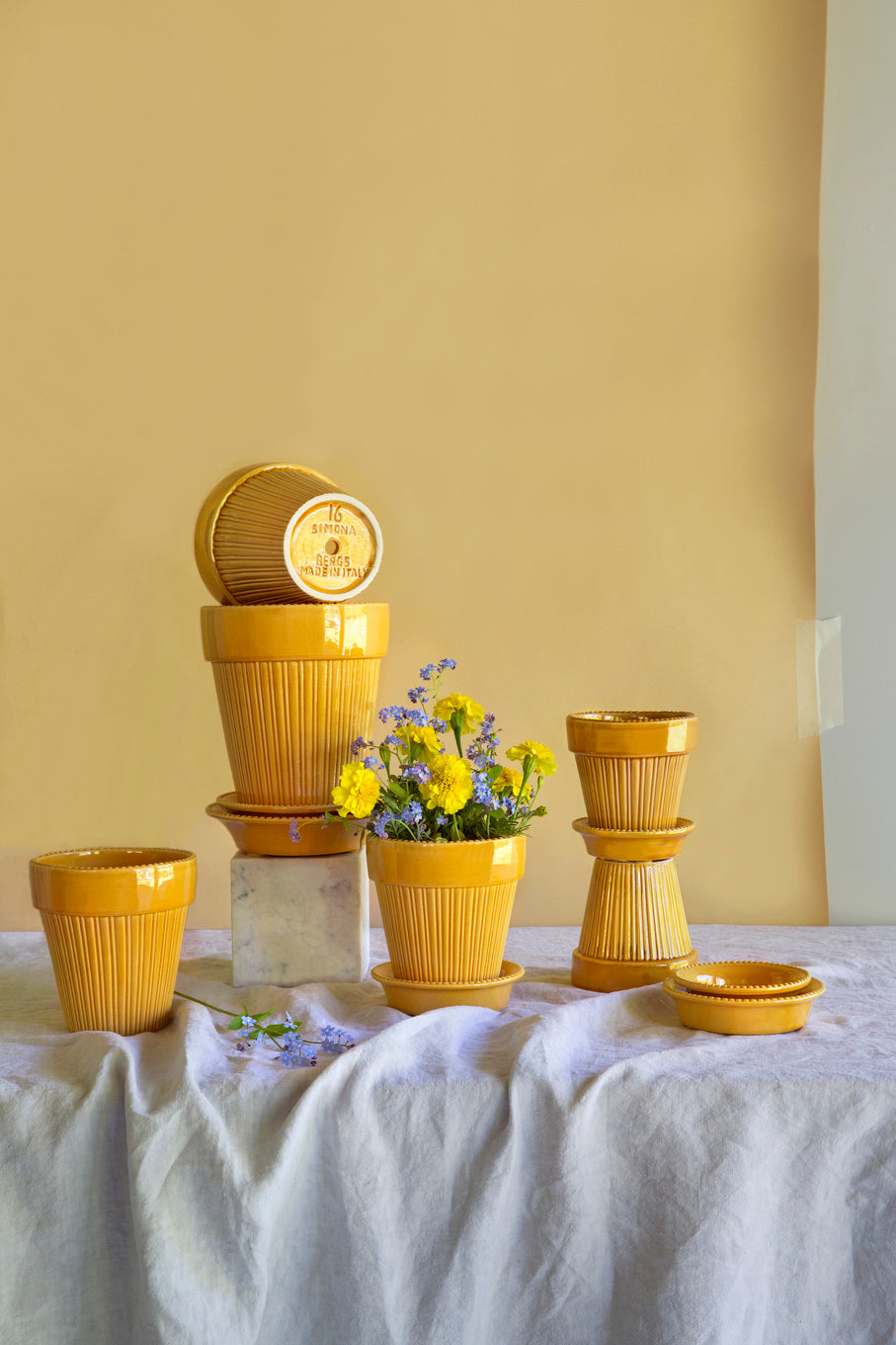 Simona glaserad amber yellow